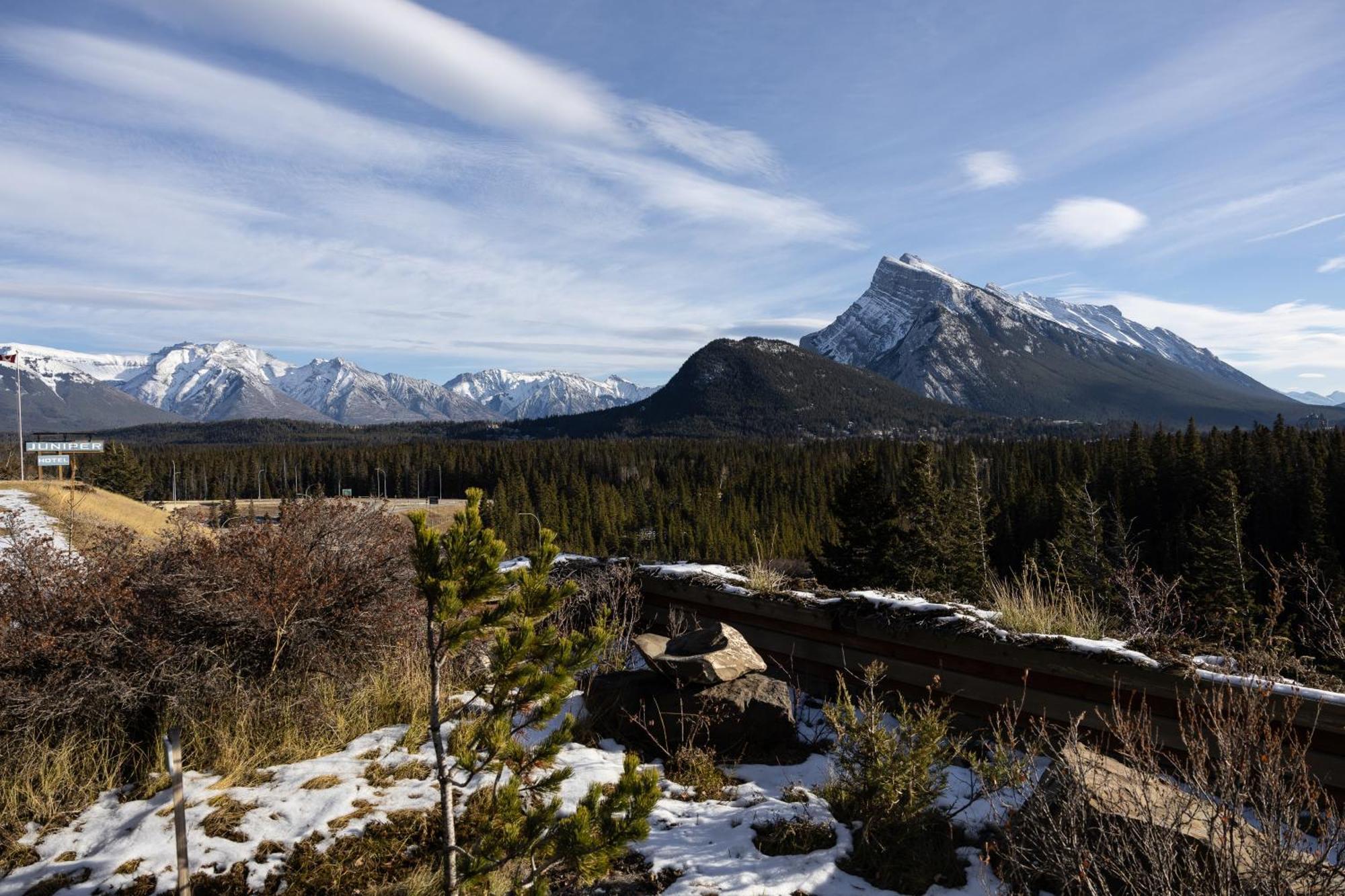 The Juniper Hotel & Bistro Banff Exterior foto